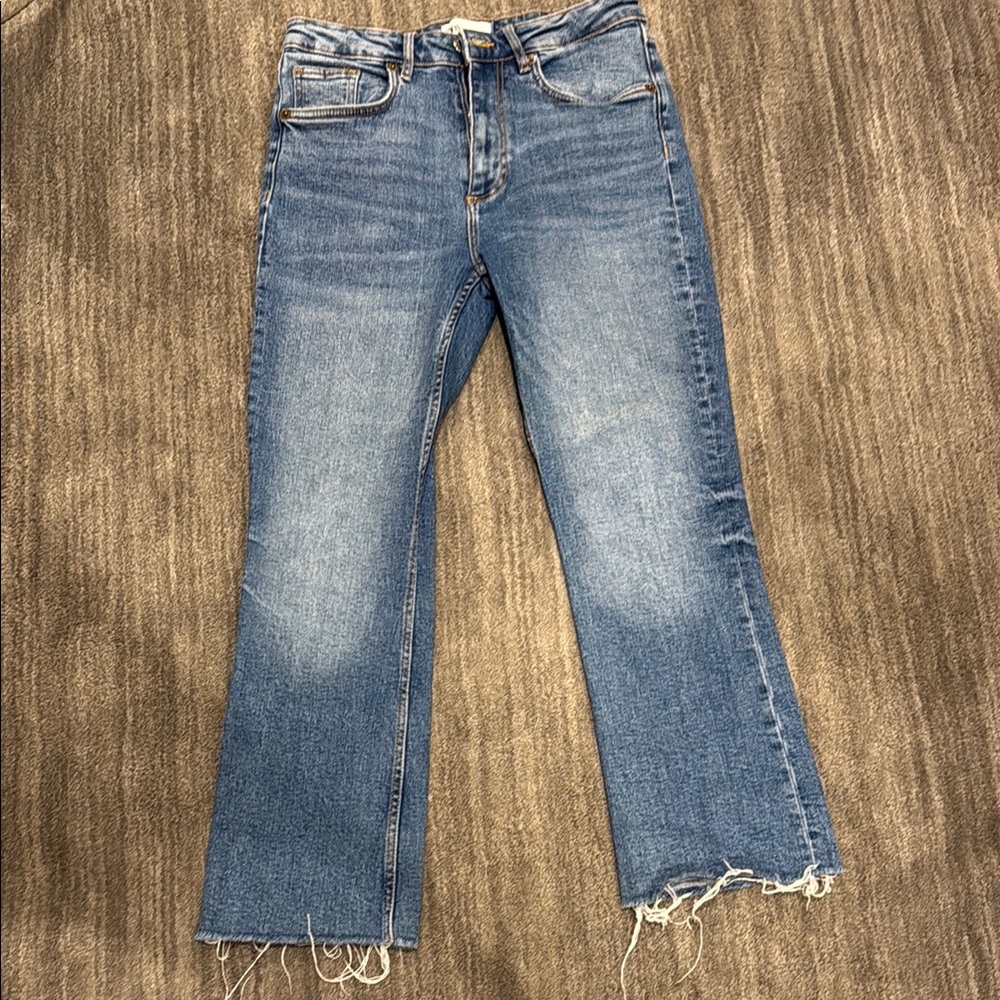 Zara Women's Cropped Blue Jeans with Distressed Hem